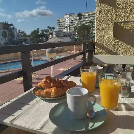 Pool View In Playa Del Ingles Maspalomas (Gran Canaria)